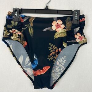 Cupshe Black Floral/ Tropical Print Swim Bikini Bottoms. Size Medium. NWT.